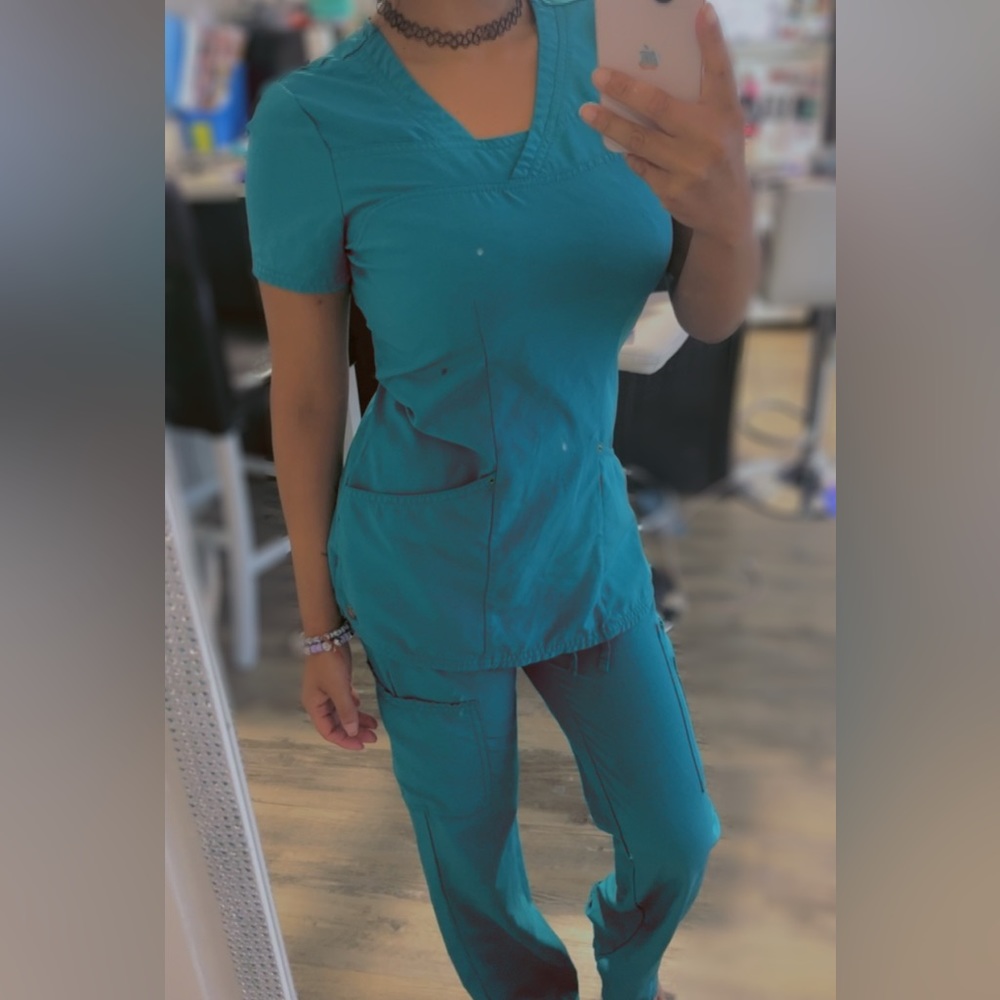 HeartSoul Scrub Set